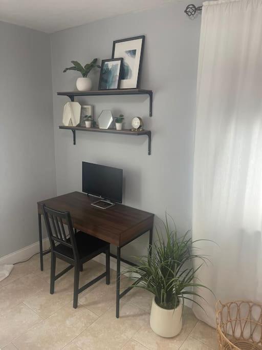 Appartamento South One Bedroom With Parking Spot