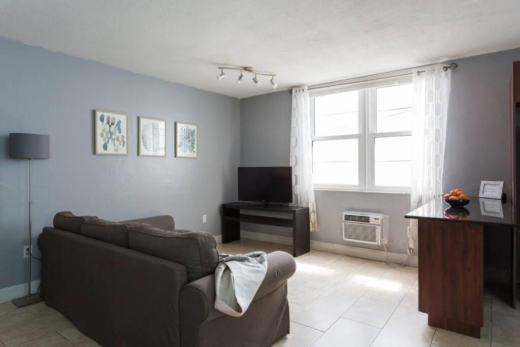 South One Bedroom With Parking Spot Appartamento Miami Beach