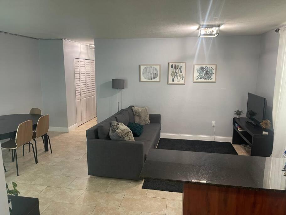 South One Bedroom With Parking Spot Appartamento Miami Beach